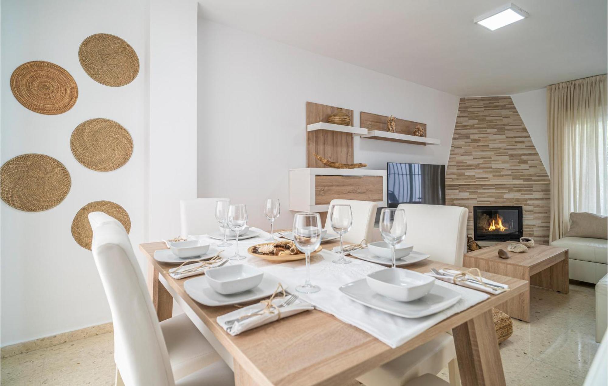 Nice Home In Velez-Malaga With Wifi 外观 照片